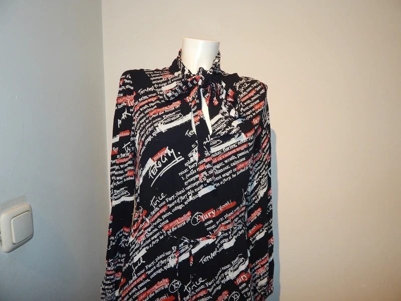 Essentiel Antwerp jurk eye catcher in print strik hals M, Kleding | Dames, Maat 38/40 (M), Zo goed als nieuw, Essentiel Antwerp