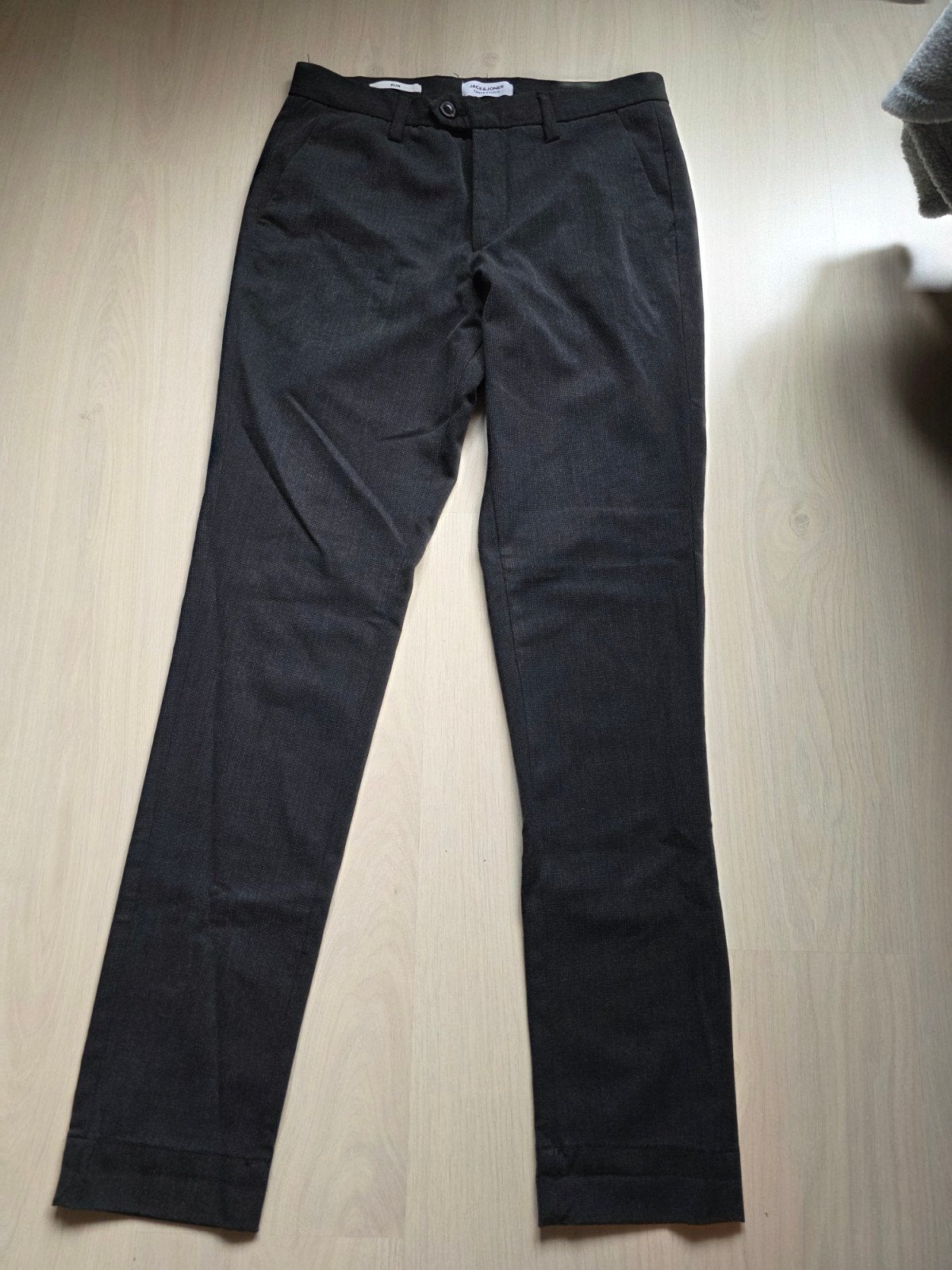mooie nette broek, Ophalen of Verzenden, Zo goed als nieuw, Grijs, Jack & Jones