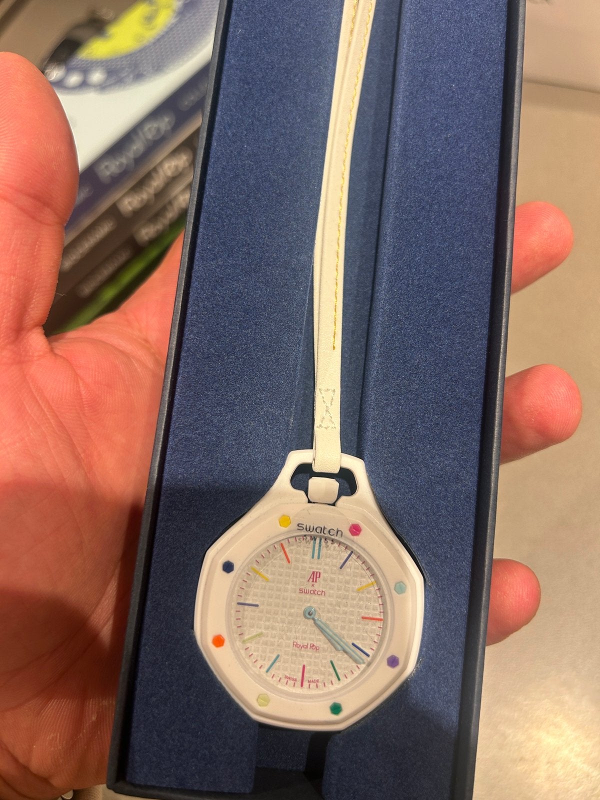 Audemars Piguet X Swatch Royal pop, Sieraden, Tassen en Uiterlijk, Horloges | Dames, Ophalen of Verzenden, Zo goed als nieuw, Kunststof