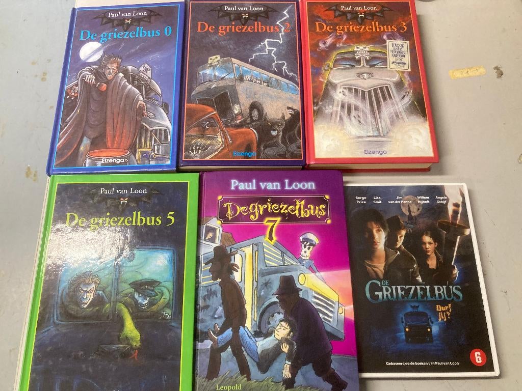 T.K. De Griezelbus deel 1 en 3 door Paul van Loon + DVD, Ophalen of Verzenden, Gelezen, Paul van Loon, Fictie algemeen