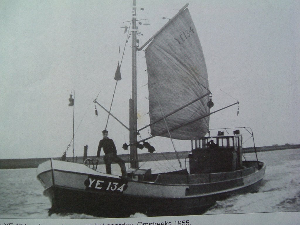 Vissers verhalen over hun leven., Boeken, Ophalen of Verzenden, Kees Slager, 20e eeuw of later, Gelezen