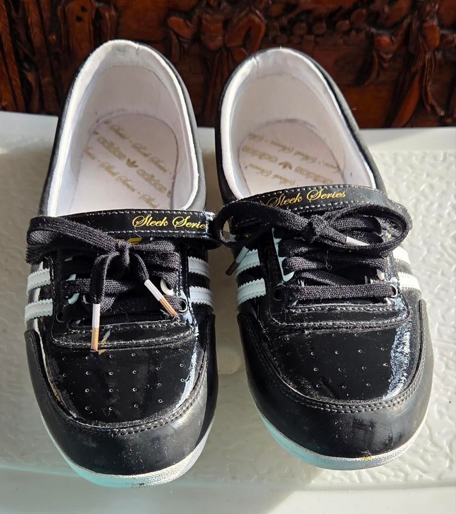 Zgn, Dames, Adidas Sleek Series sneakers - Mt 39,  Zw-goud, Adidas, Zwart, Ophalen of Verzenden, Sneakers of Gympen