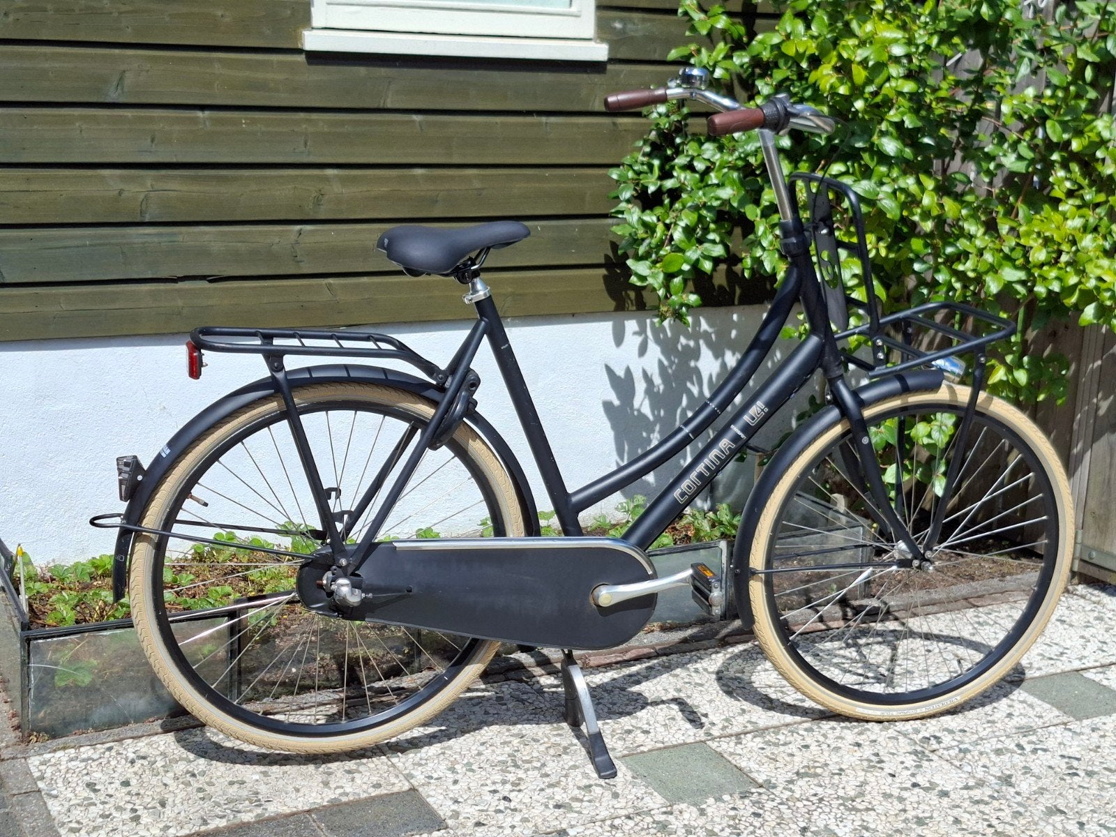 Cortina U4 transport 28' 3 versnellingen, Fietsen en Brommers, Fietsen | Dames | Damesfietsen, Terugtraprem, Gebruikt, Versnellingen