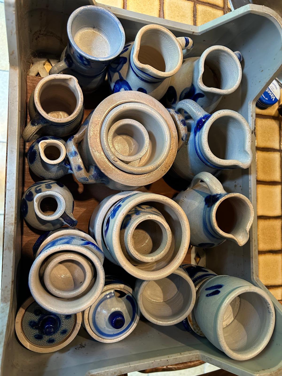 Collectie keulse vazen en potten, Ophalen