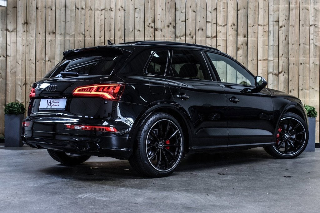 Audi SQ5 3.0 TFSI Quattro *Pano*RS-Stoelen*B&O*Luchtvering*, Automaat, Gebruikt, 2995 cc, Zwart