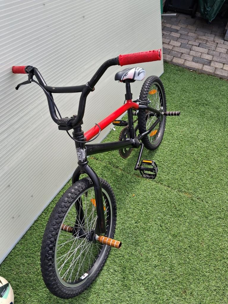 BMX fiets - Rood/Zwart met voetsteunen, Ophalen, Gebruikt, Staal, 20 tot 24 inch