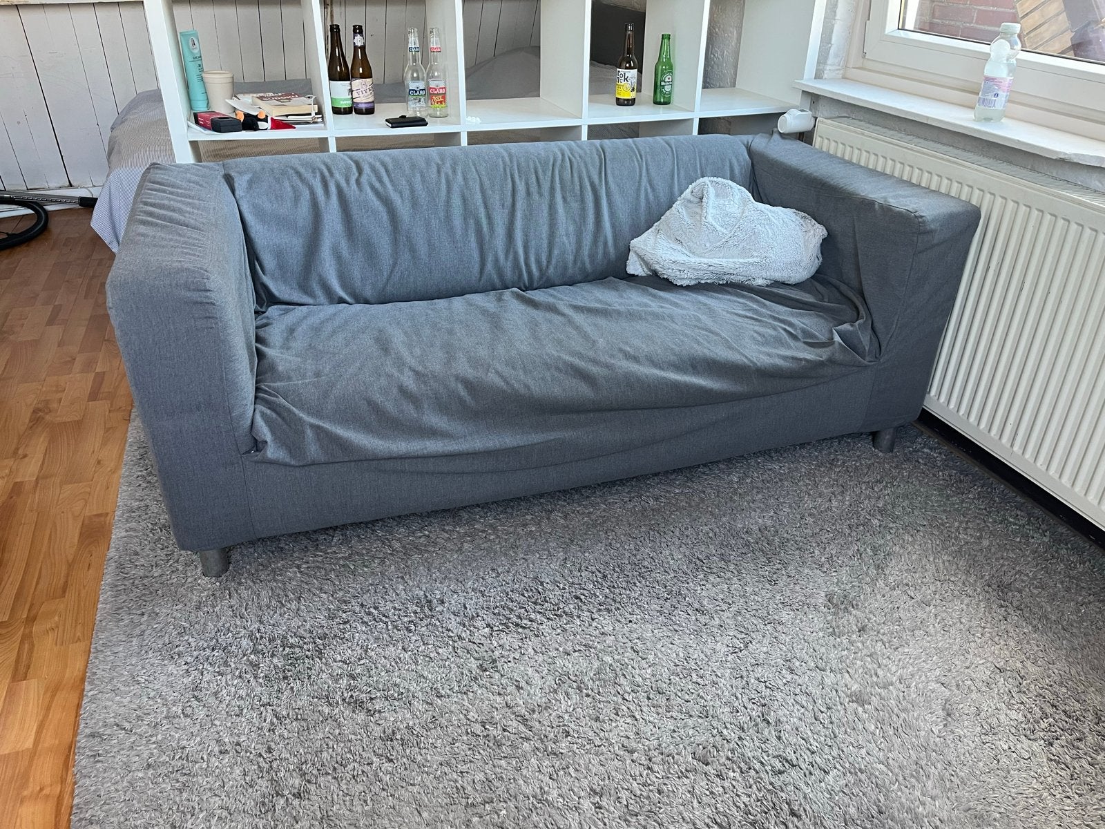 Grijze IKEA bank - Zo goed als nieuw (160x87x70cm), Huis en Inrichting, Banken | Bankstellen, Ophalen, 150 tot 200 cm, Tweepersoons