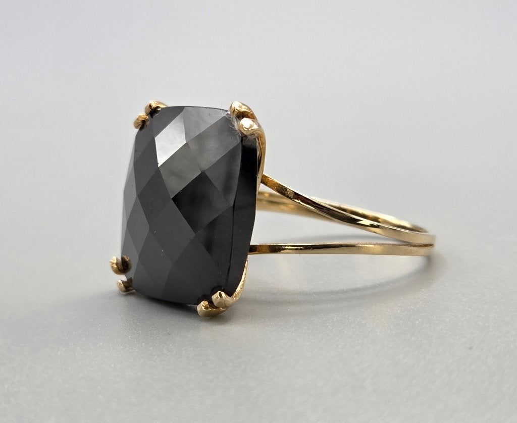 Vintage gouden ring met edelsteen onyx. Nr: 21, Zwart, Nieuw, Ophalen of Verzenden, 17 tot 18