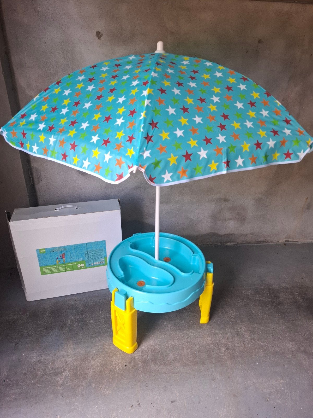 water tafel. zandtafel met parasol, Ophalen of Verzenden, Zo goed als nieuw