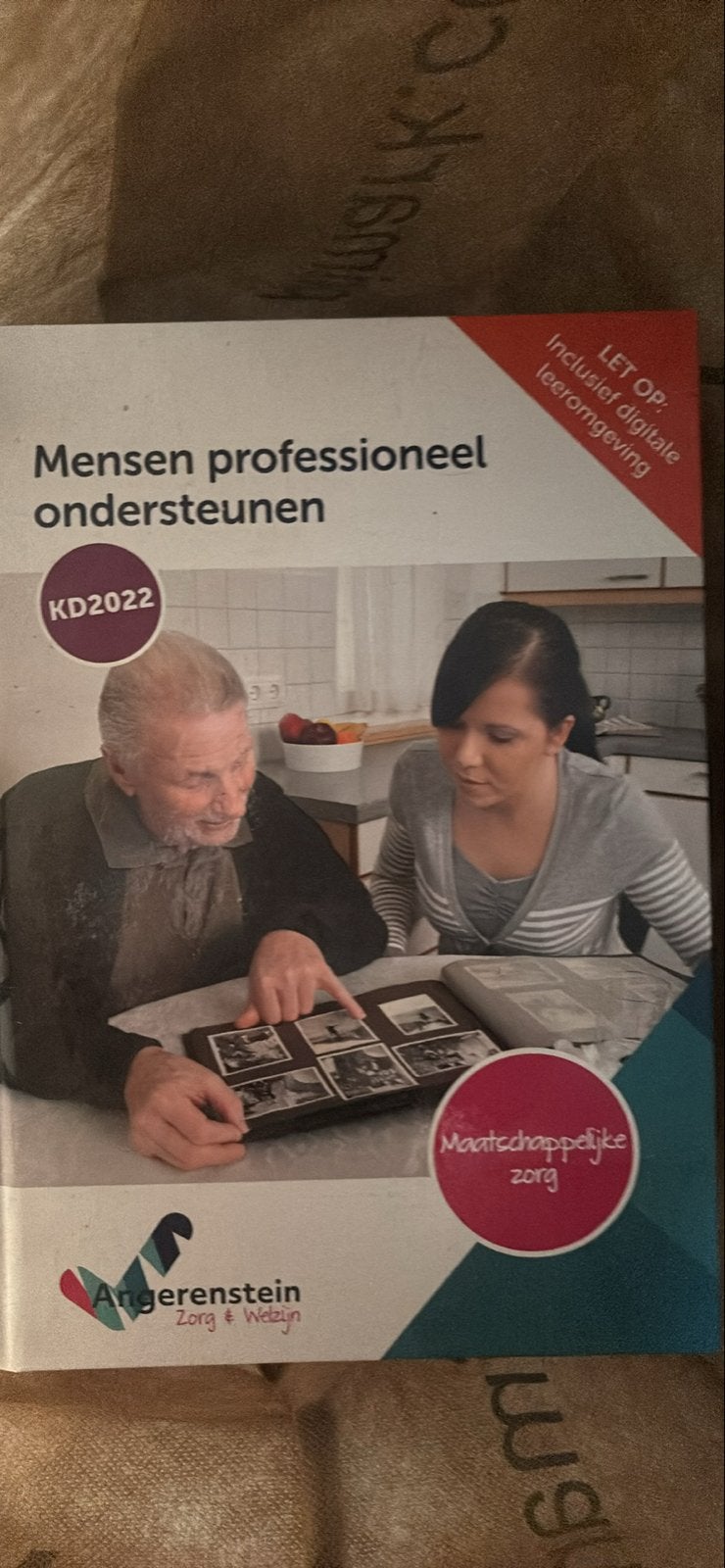 Mensen professioneel ondersteunen KD2022 - Maatschappelijke, Ophalen of Verzenden, Gamma, Zo goed als nieuw, MBO