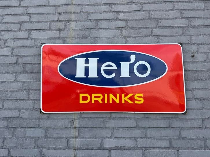 Vintage Hero Drinks Emaille Reclamebord, Ophalen, Reclamebord, Gebruikt, .