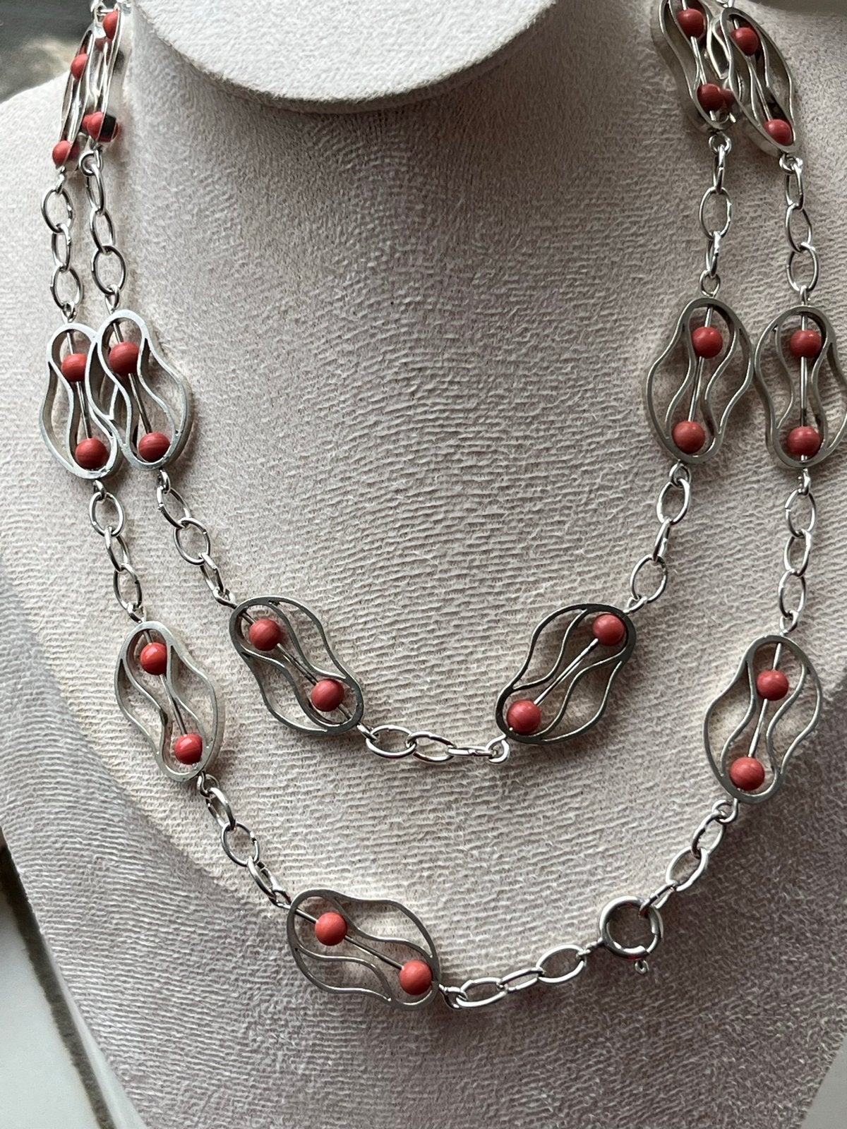 Bijzonder zilveren collier met Bloedkoraal, 90 cm, Verzenden, Zo goed als nieuw, Met edelsteen, Rood