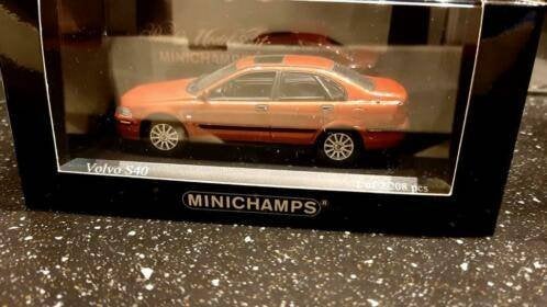 Minichamps Volvo S40 2000 Höstguld metallic 430 171100, Hobby en Vrije tijd, Modelauto's | 1:43, Ophalen of Verzenden, Nieuw, Auto