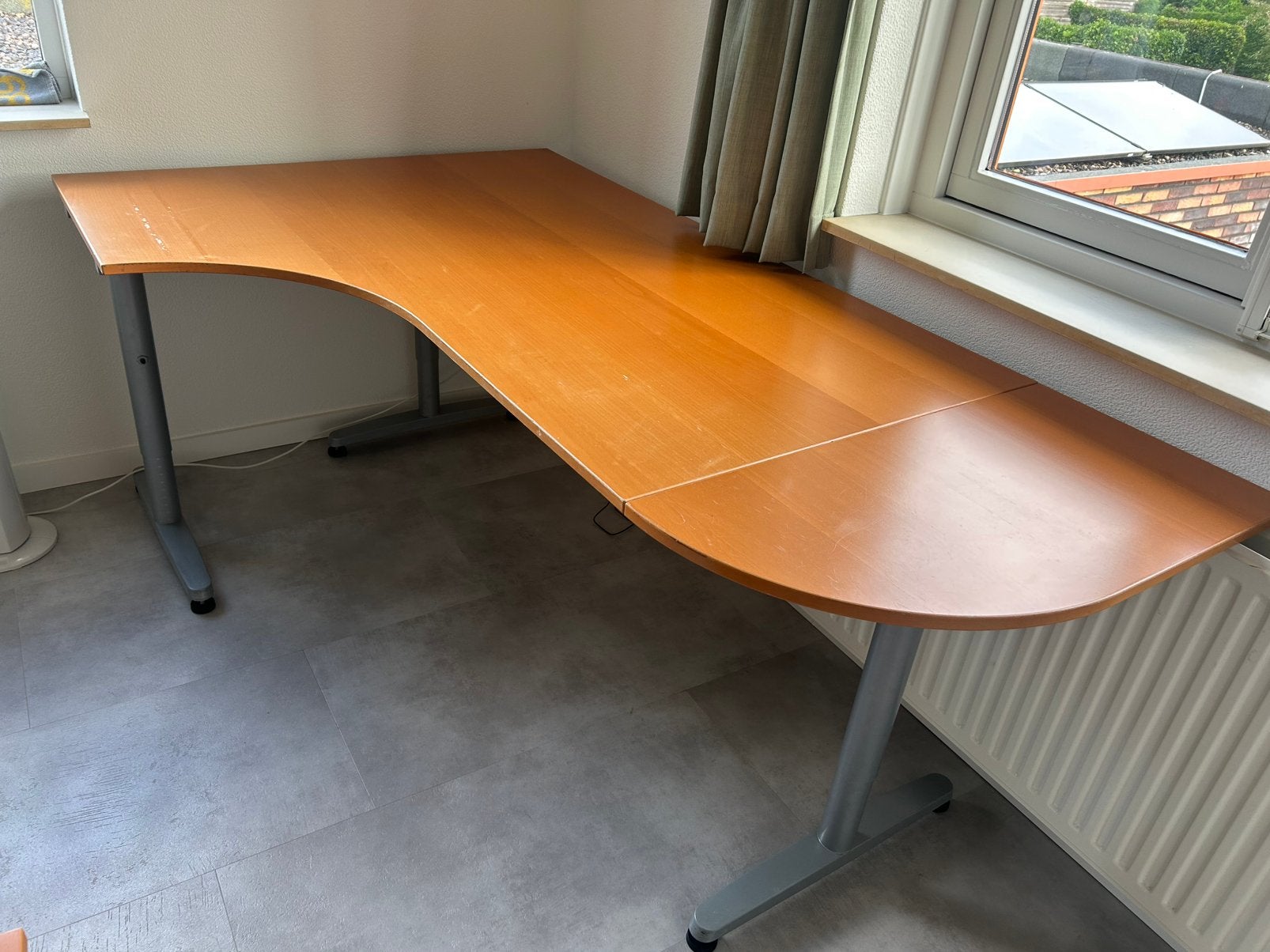 Ikea hoekbureau, Huis en Inrichting, Bureaus, Ophalen, Gebruikt, In hoogte verstelbaar, Spaanplaat of MDF