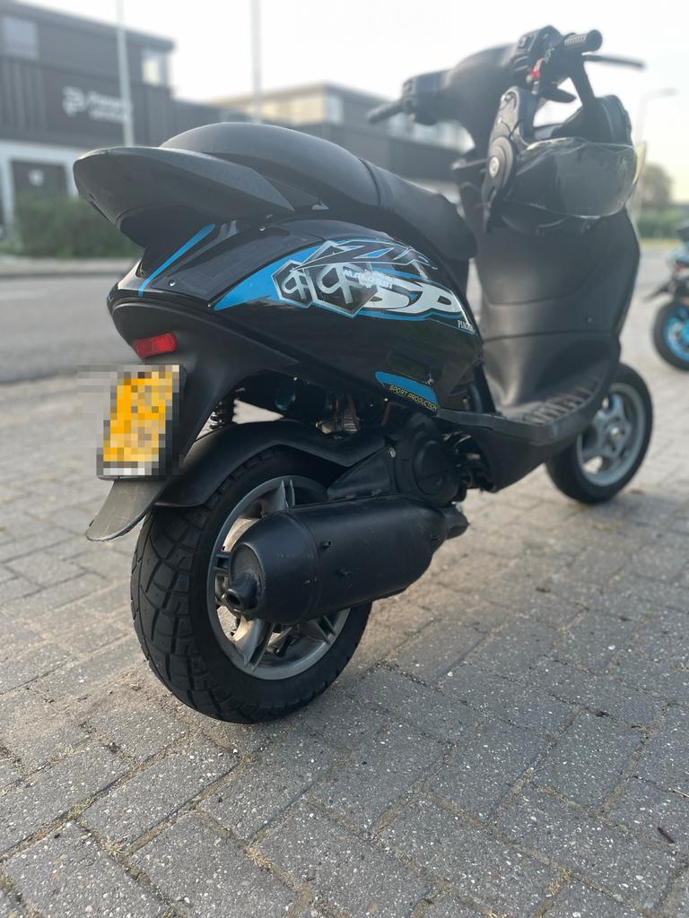 Piaggio Zip 180cc brom 2011 wok, Fietsen en Brommers, Scooters | Piaggio, Gebruikt, Maximaal 45 km/u, Zip, Ophalen of Verzenden