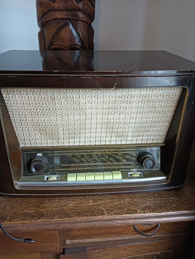 Saba Super 6  Radio uit de jaren '50 - Gaat aan, geen geluid, Ophalen of Verzenden