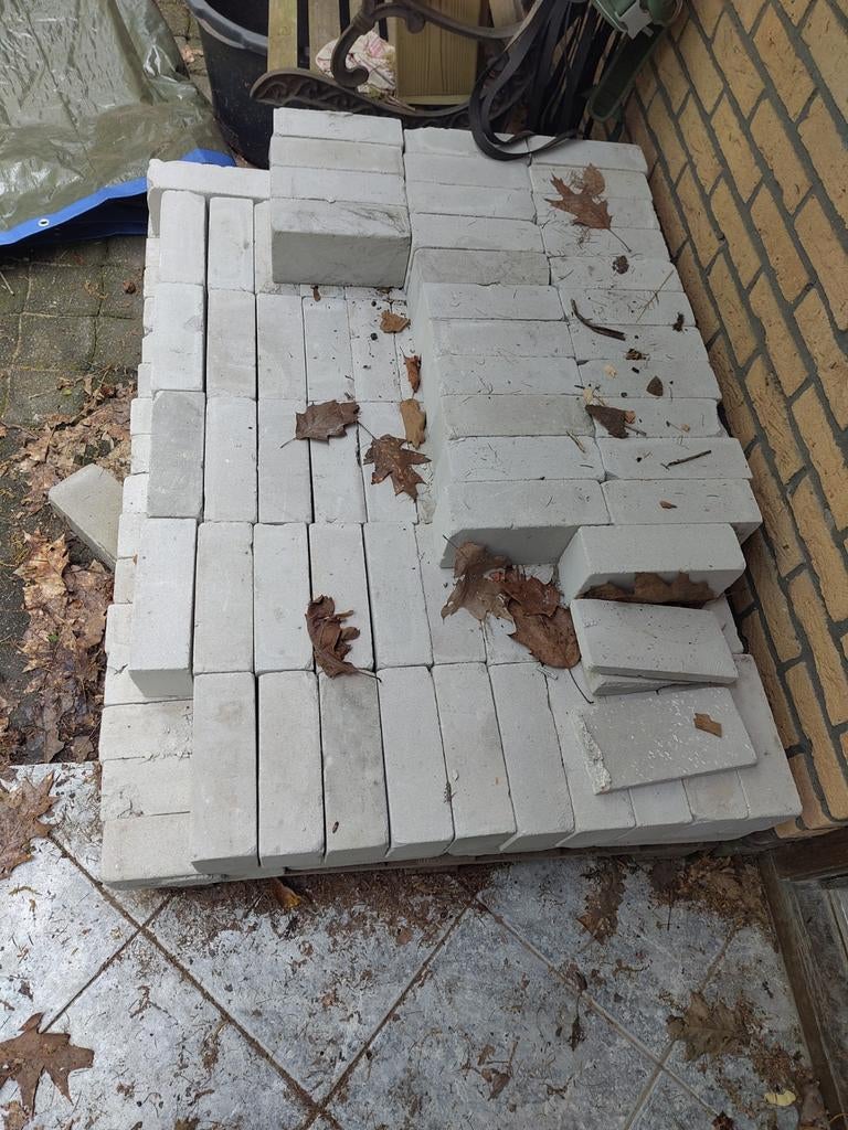 Kalkzandstenen voor bouwprojecten, Ophalen, Bakstenen