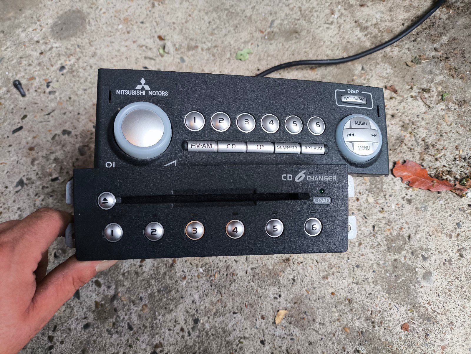 Mitsubishi Colt 2006+ autoradio met CD-wisselaar, Ophalen of Verzenden, Gebruikt