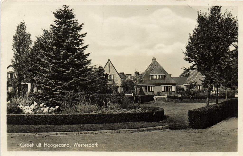 Groet uit Hoogezand, Westerpark - 1942 gelopen, Verzenden, 1940 tot 1960, Gelopen, Friesland