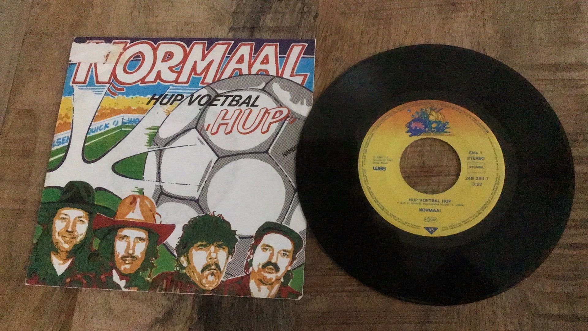 Mooie Single Normaal, Cd's en Dvd's, Vinyl | Nederlandstalig, Ophalen of Verzenden, Zo goed als nieuw, Overige formaten, Levenslied of Smartlap