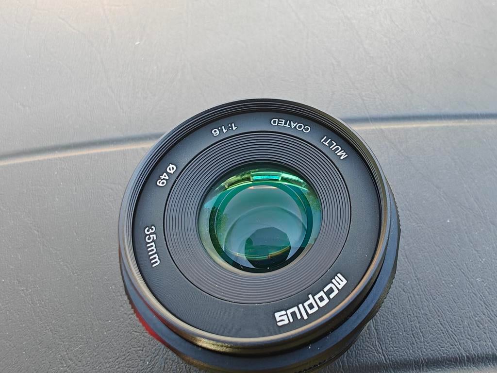 Mcoplus 35mm f1.6, Ophalen of Verzenden, Zo goed als nieuw, Standaardlens