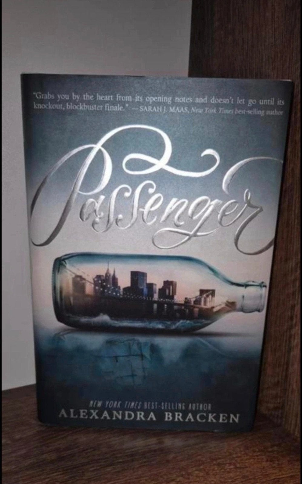 Passenger - Alexandra Bracken (Engels), Ophalen of Verzenden, Zo goed als nieuw