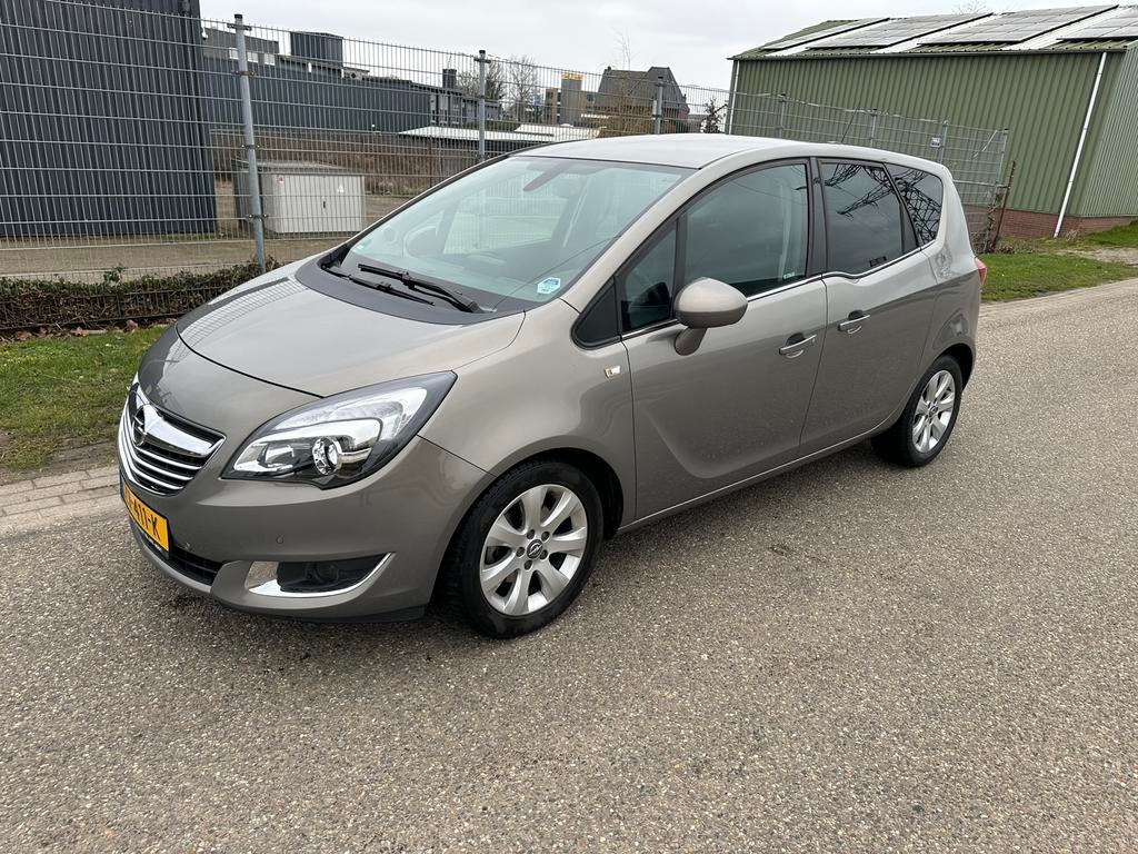 Opel Meriva 1.4 Turbo Ecotec 88KW AUT 2016 Bruin, Auto's, Opel, Stof, Zwart, 4 cilinders, Bruin