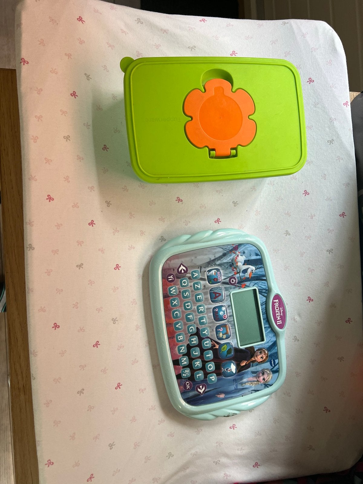 Aankl. Kussen,Frozen II Educatieve Tablet en Tupperware Doos, Ophalen, Gebruikt, Overige typen, Met geluid