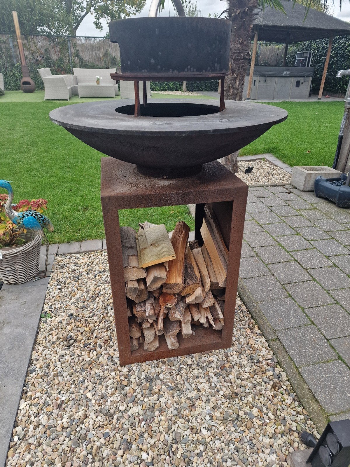 BonFeu Plancha met Pizza Oven en Houtopslag, Ophalen, Gebruikt