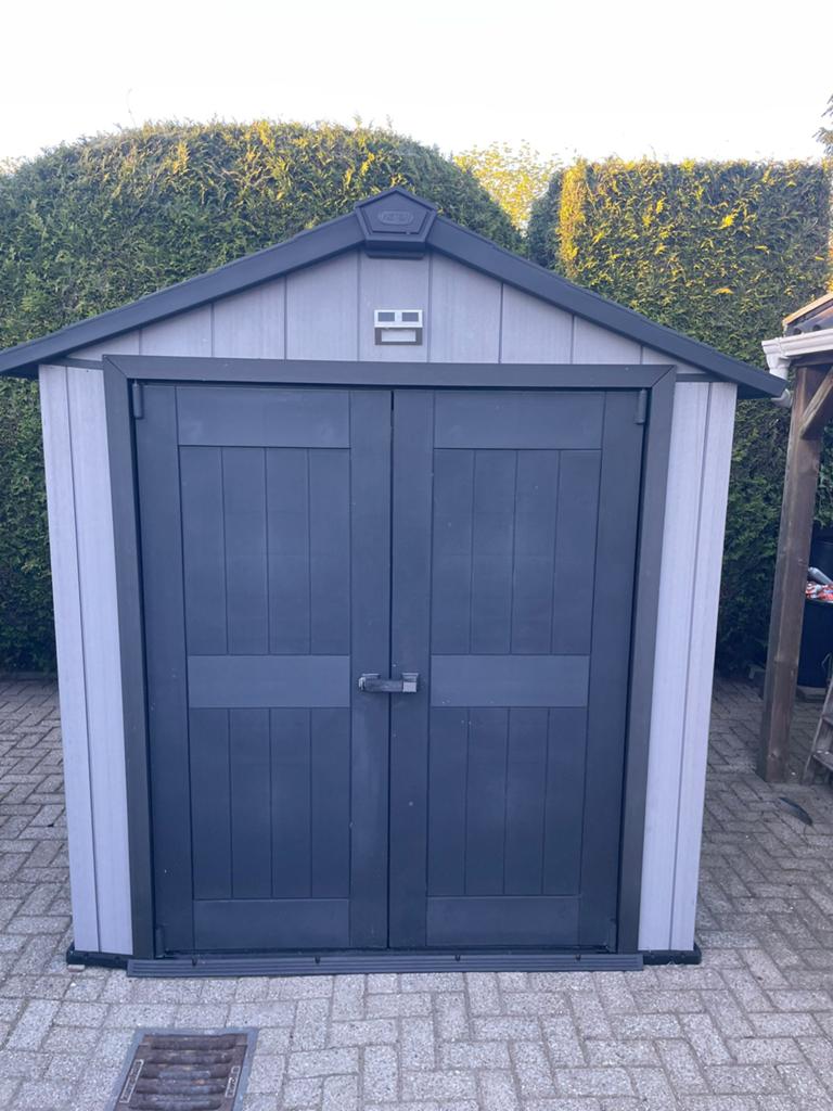 Keter Oakland 757 tuinhuis in zeer goede staat, Tuin en Terras, Kunststof, 200 tot 400 cm, Tuinhuis, Zo goed als nieuw