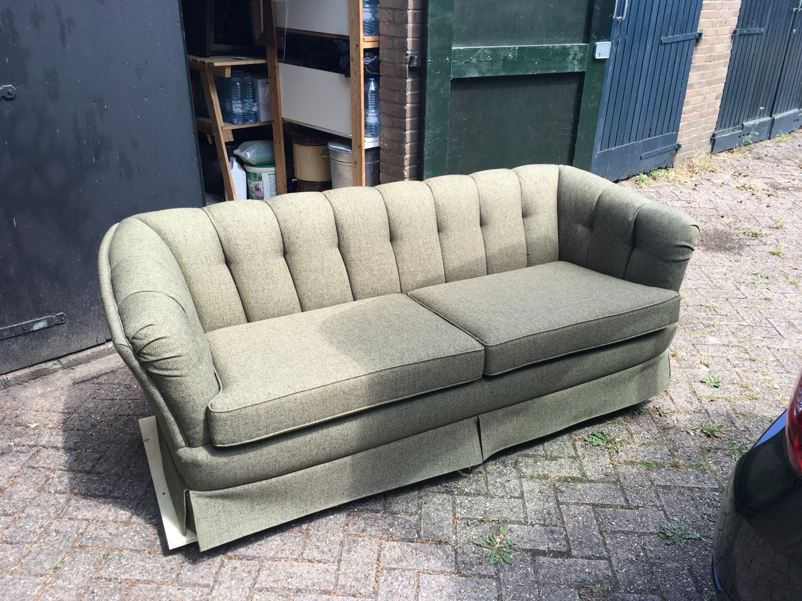 Comfortabele driepersoonsbank in groene stof, Ophalen, Driepersoons, 75 tot 100 cm, Zo goed als nieuw