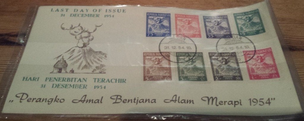 Last day issue Merapi Indonesie, Postzegels en Munten, Ophalen of Verzenden, Gestempeld, Zuidoost-Azië