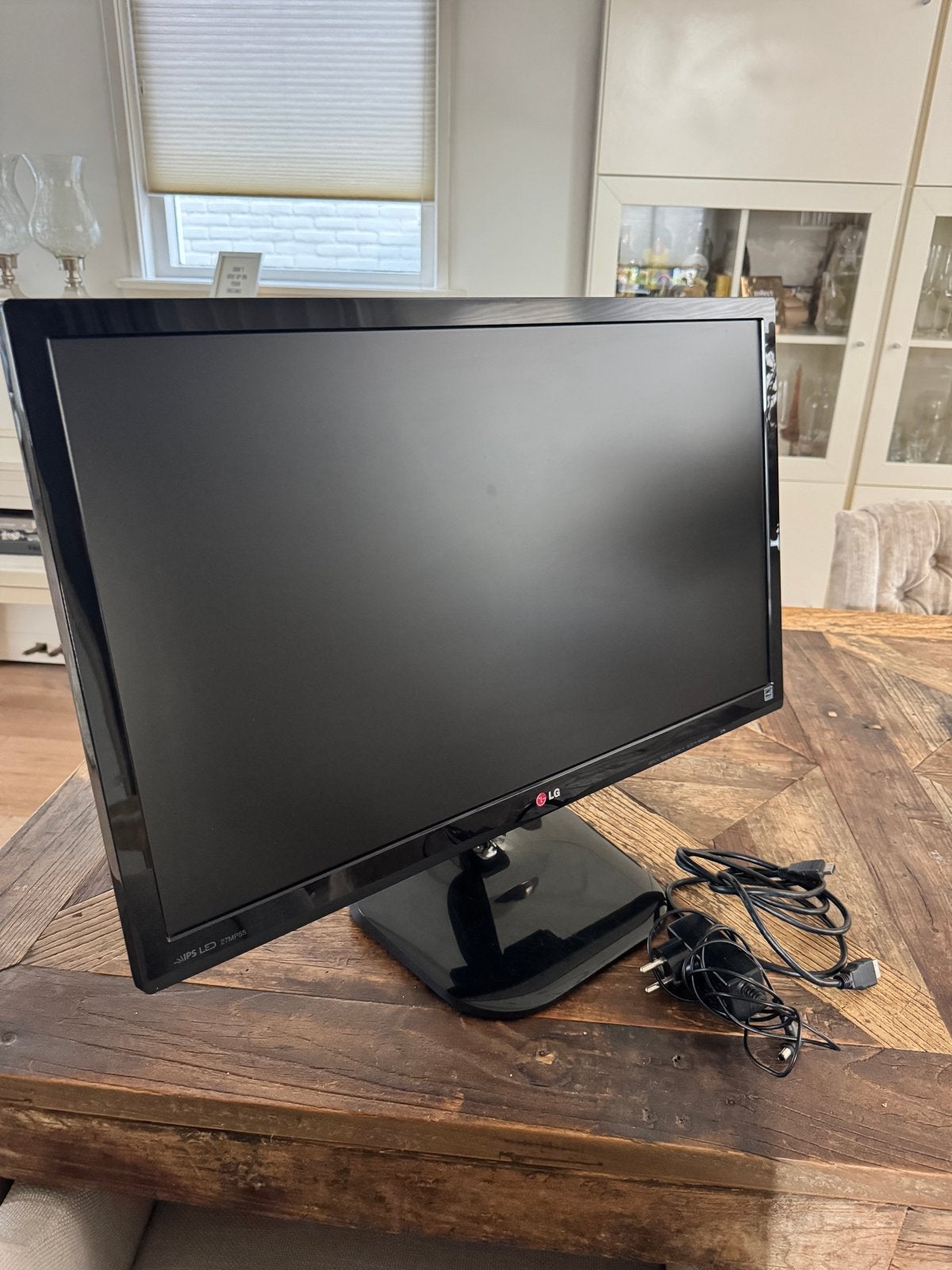 LG 27MP59G-P 27 inch Full HD IPS Monitor, HDMI, IPS, Kantelbaar, Full HD