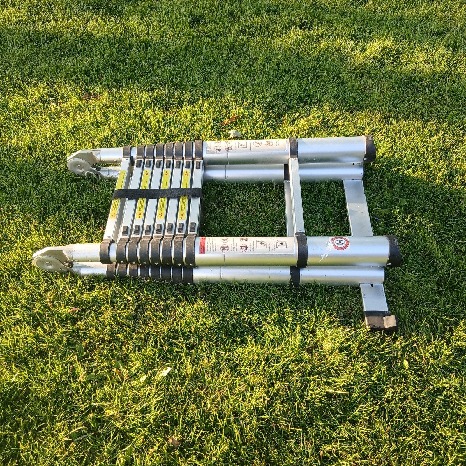Uitschuifbare Telescoopladder - Handig en Compact 5.60meter, Ophalen, Gebruikt, Ladder, Opvouwbaar of Inschuifbaar