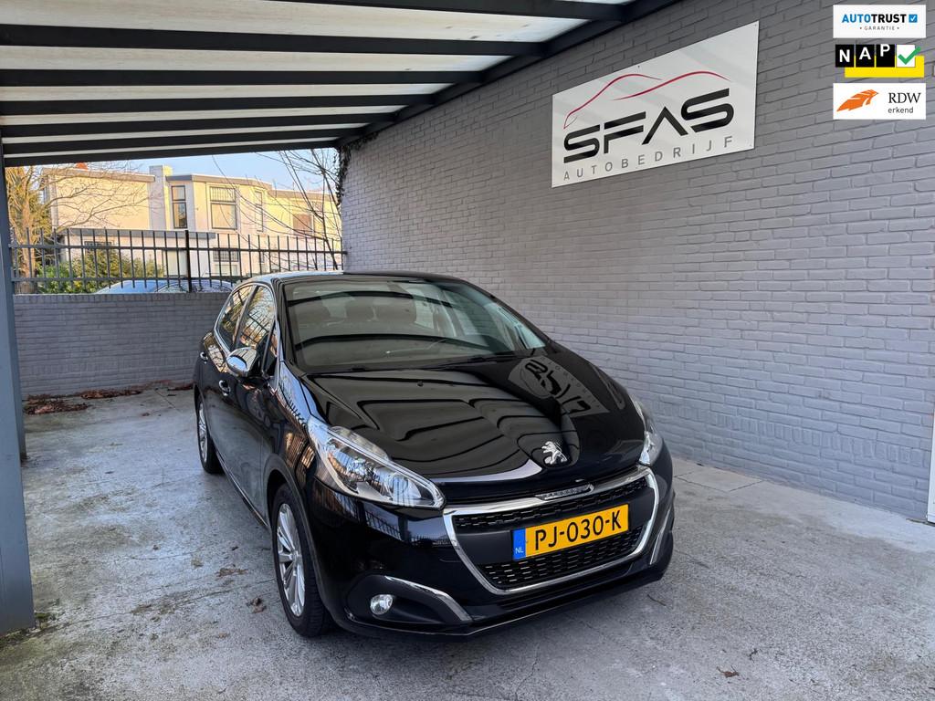 Peugeot 208 1.2 PureTech VTI 82pk 5DRS 2017 Zwart, Voorwielaandrijving, Stof, Gebruikt, 1199 cc