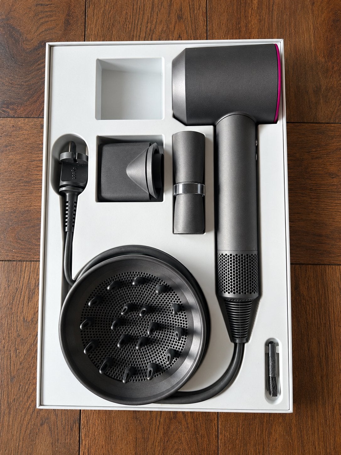 Dyson Supersonic Föhn met accessoires, Sieraden, Tassen en Uiterlijk, Ophalen of Verzenden, Gebruikt, Föhn of Haardroger