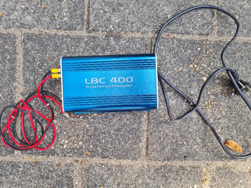LBC 400 Acculader - Gebruikt, Caravans en Kamperen, Caravan accessoires, Ophalen, Gebruikt