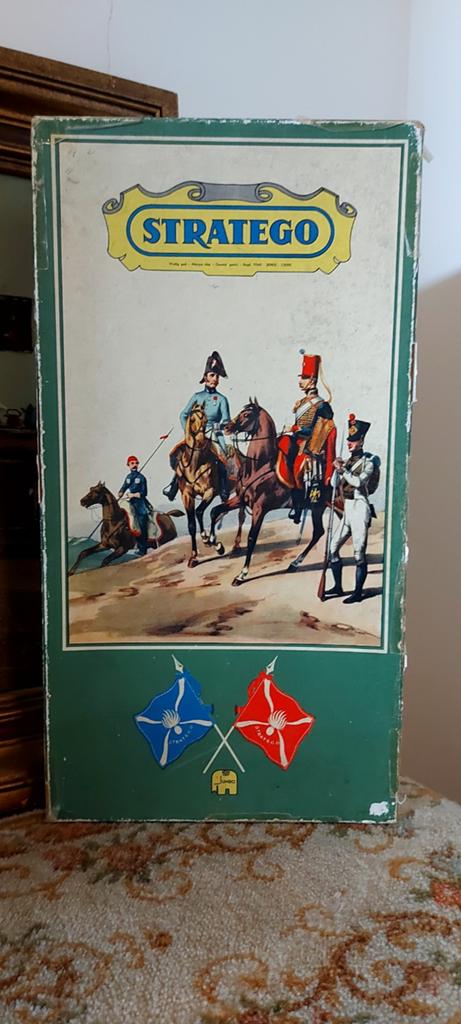 Oud Stratego spel met houten speelstukken, Ophalen of Verzenden