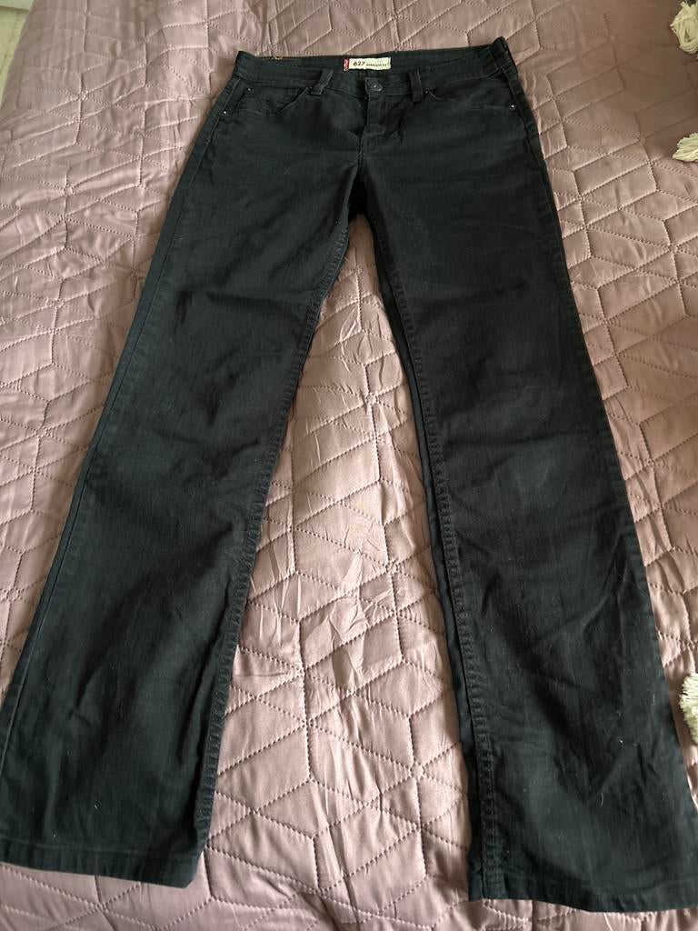 Levi's 627 Straight Fit Jeans - Zwart 29-32, Ophalen of Verzenden, Zo goed als nieuw, Zwart, W28 - W29 (confectie 36)