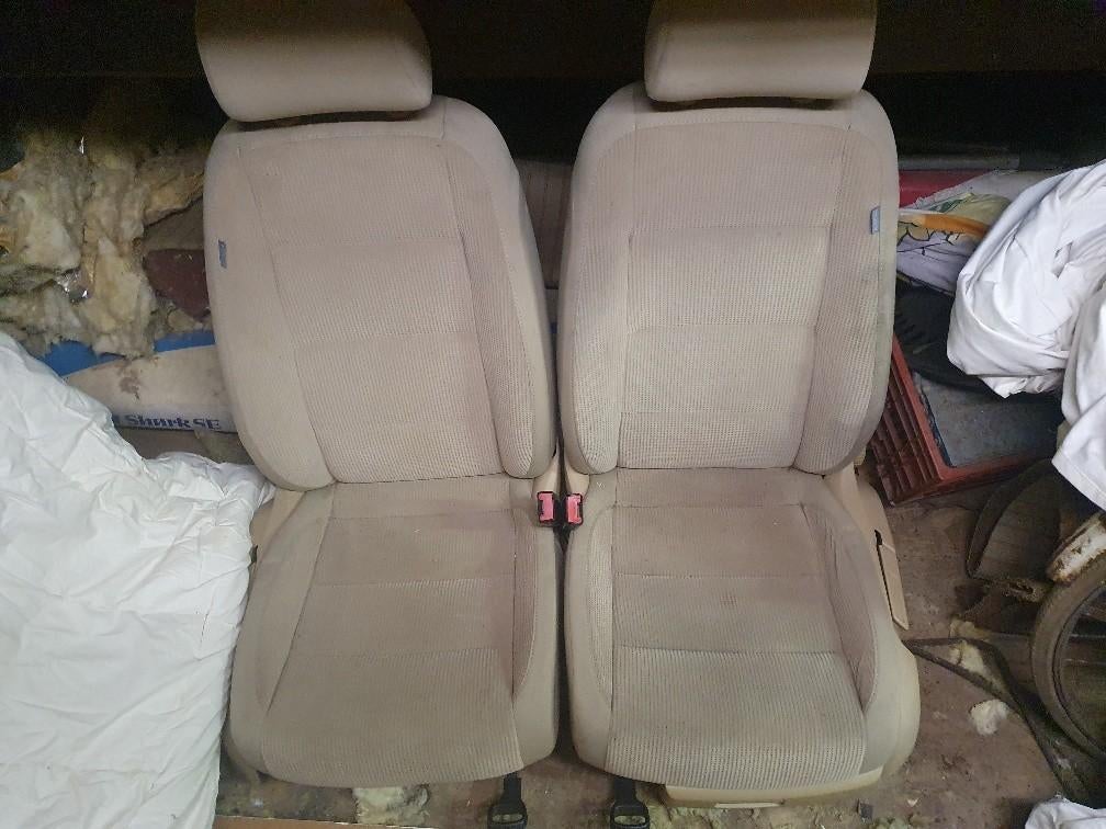 Beige stoffen voorstoelen Volkswagen, Auto-onderdelen, Interieur en Bekleding, Ophalen, Gebruikt, Volkswagen