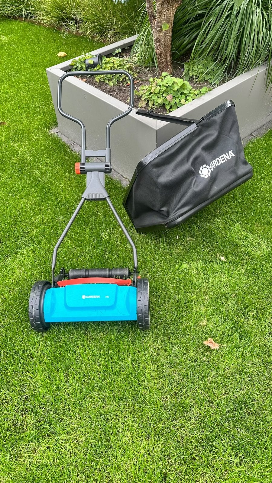 Gardena 330 handgrasmaaier met opvangbak