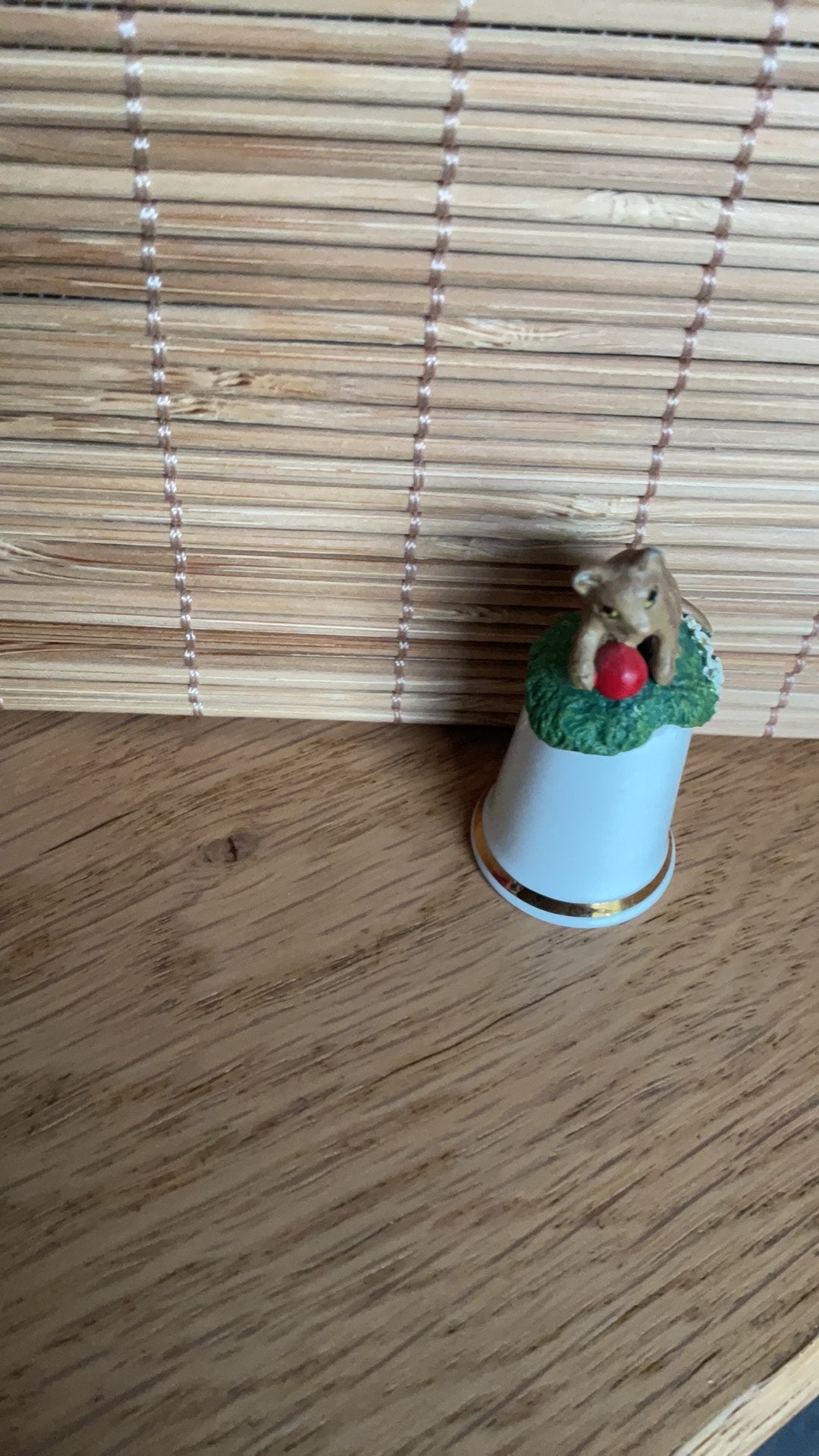 Poes vingerhoedje vingerhoedjes vingerhoeden vingerhoed, Ophalen of Verzenden, Zo goed als nieuw, Porselein, Buitenland