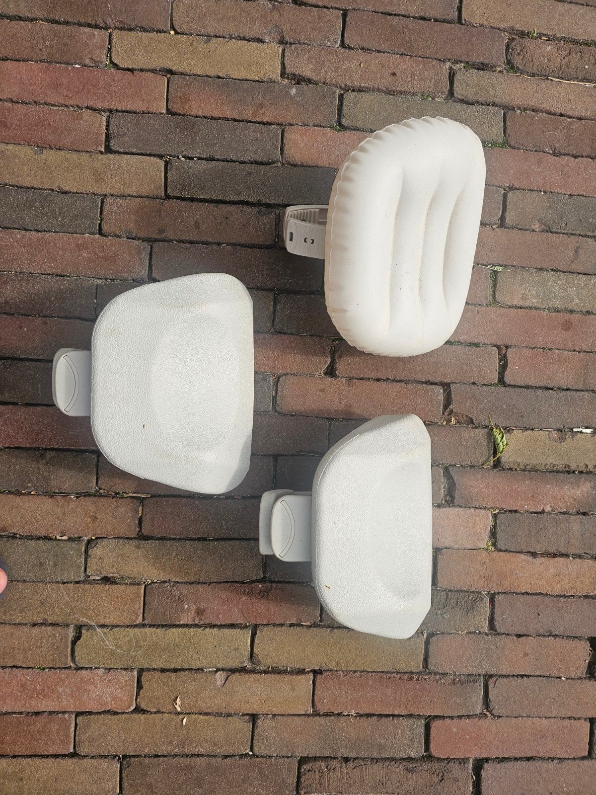 Hoofdsteunen Jacuzzi - 2 hard kunststof, 1 opblaasbaar, Ophalen of Verzenden, Gebruikt, Overige typen
