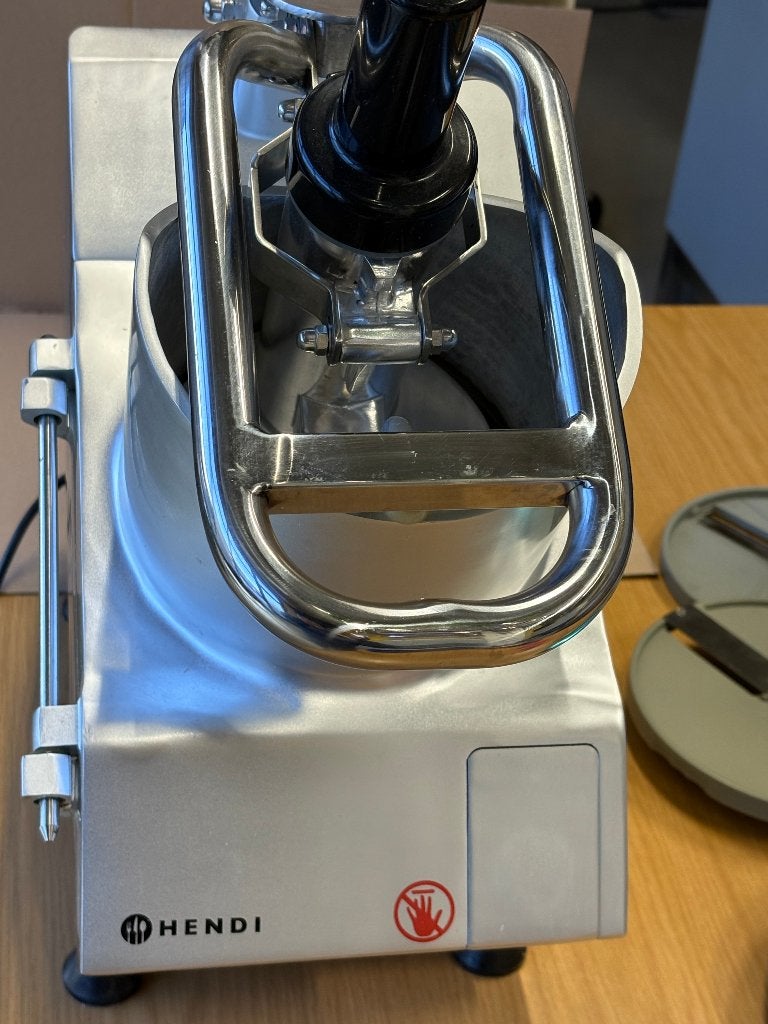 Hendi groentesnijmachine - Professionele Keukenmachine, Huis en Inrichting, Keuken | Keukenbenodigdheden, Ophalen, Hendi, Zilver