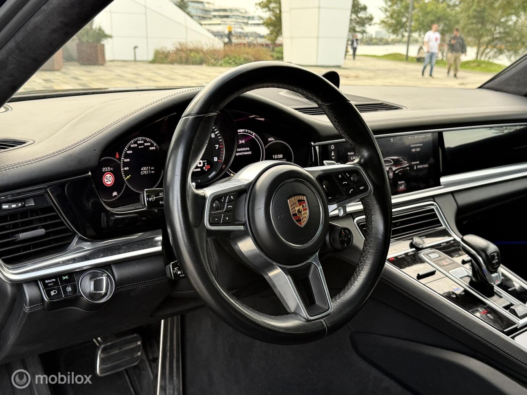 Porsche Panamera Sport Turismo 4.0 Turbo S E-Hybrid | VOL !, Auto's, Automaat, Dealer onderhouden, Gebruikt, Zwart