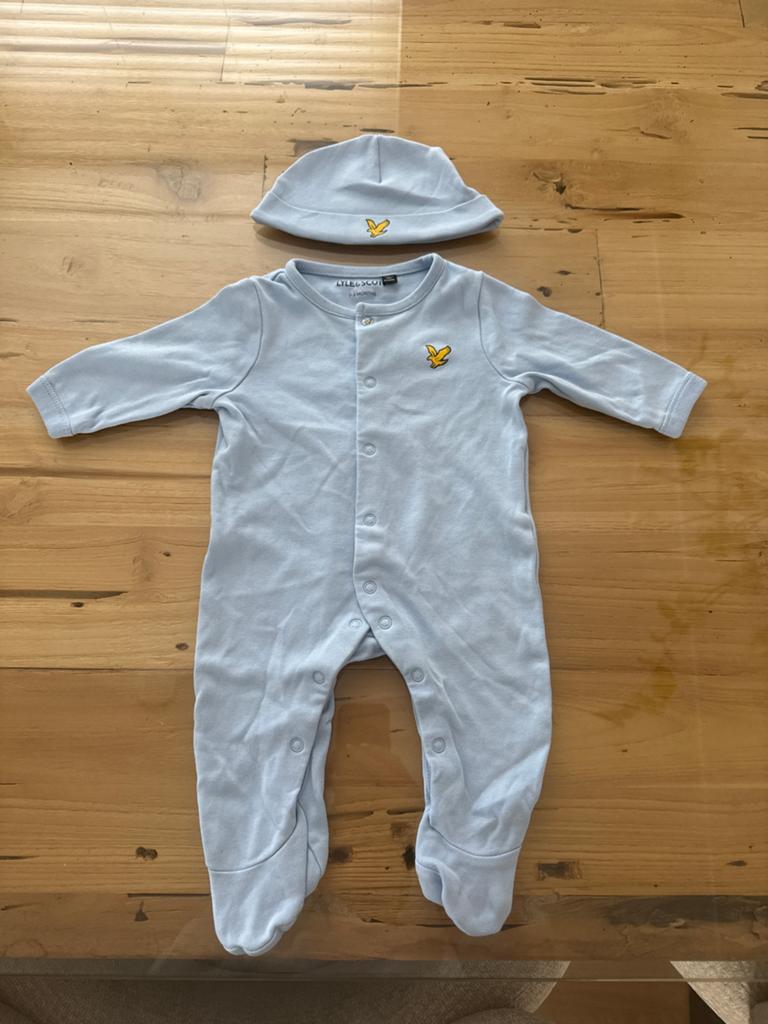 Lyle & Scott Baby Romper en Mutsje - 0-3 maanden, Ophalen of Verzenden, Zo goed als nieuw, Jongetje