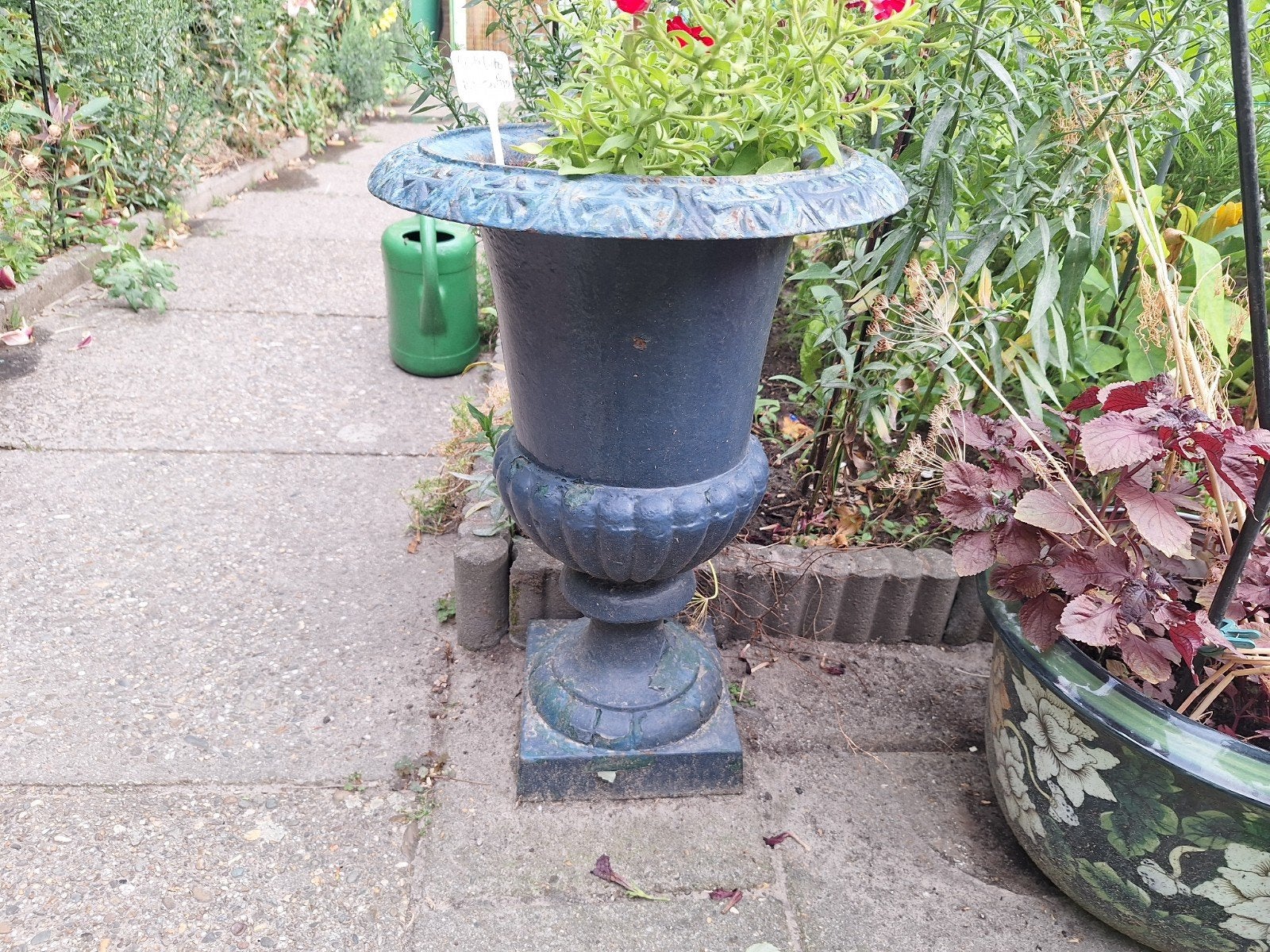 2 sierlijke gietijzeren gietijzer plantenbakken bloempotten, Ophalen, Gebruikt, Minder dan 60 cm, Rond