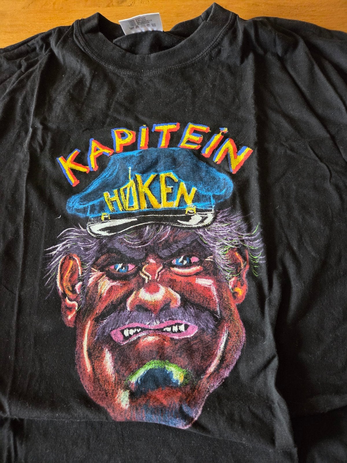 Zwart T-shirt met 'Kapitein Hoken' print, Onbekend, Verzenden, Zwart, Maat 56/58 (XL)