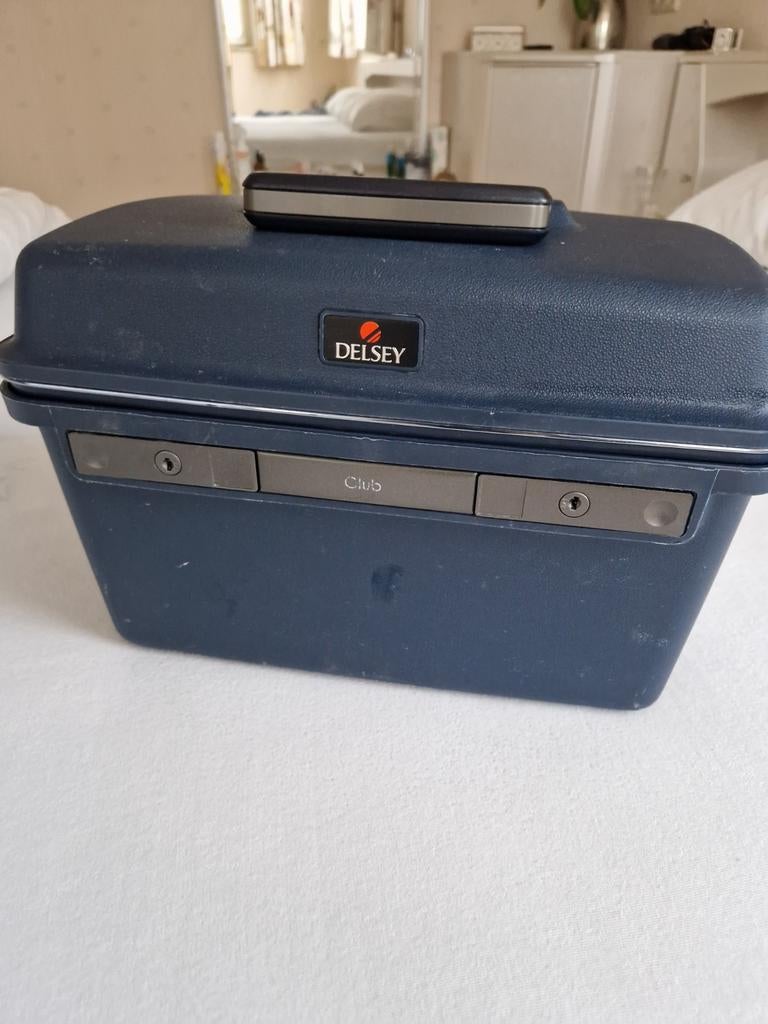Delsey Beauty Case met Sleutels - Zeer Goede Staat, Ophalen of Verzenden