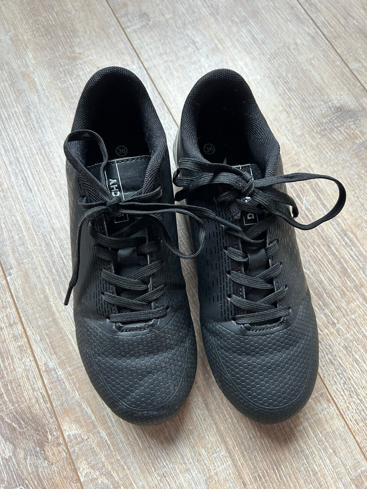 Voetbalschoenen Dutchy Maat 36 - Zo goed als nieuw, Sport en Fitness, Ophalen of Verzenden, Zo goed als nieuw, Schoenen